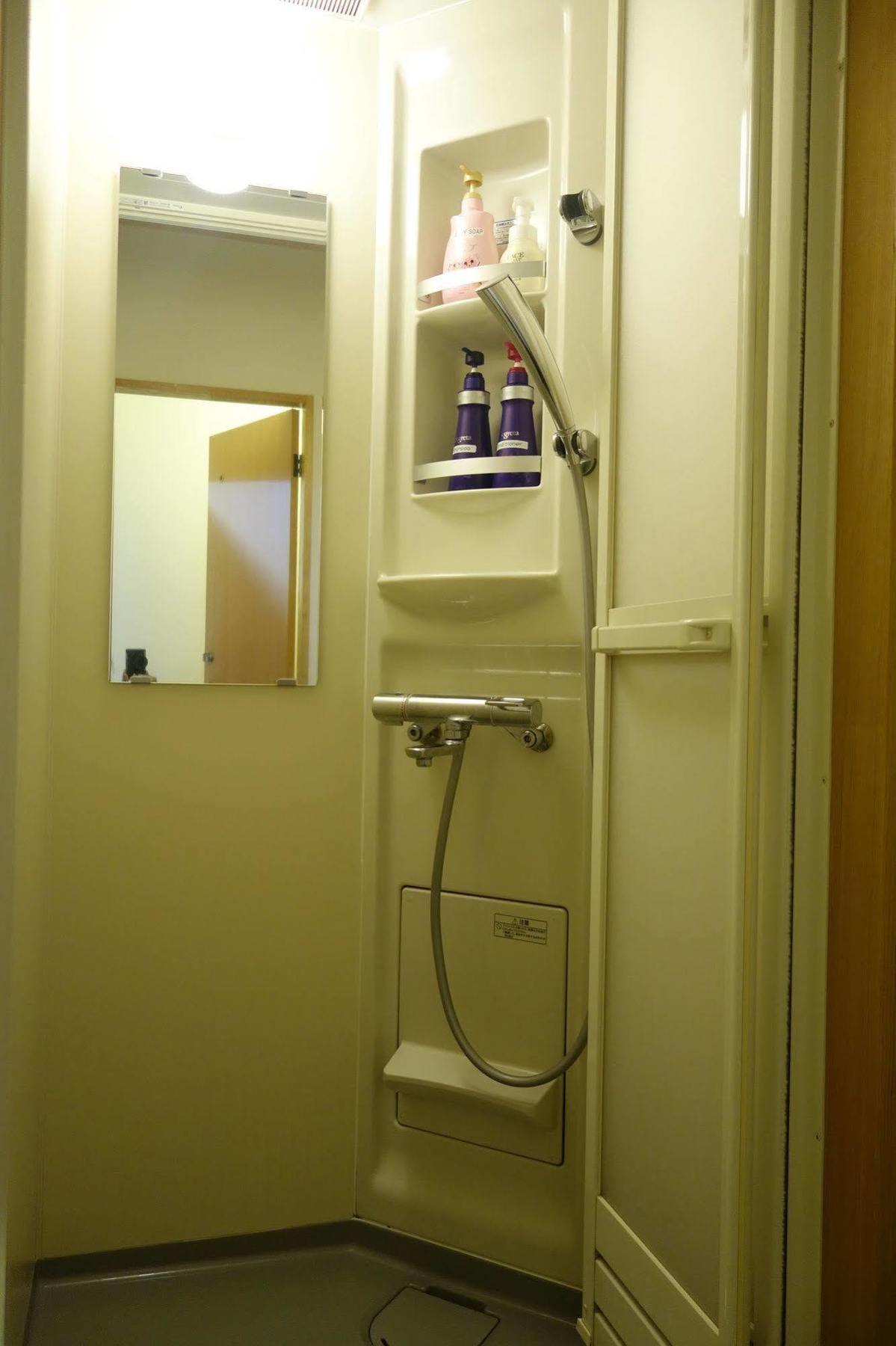 Guesthouse Akicafe Inn Хиросима Экстерьер фото