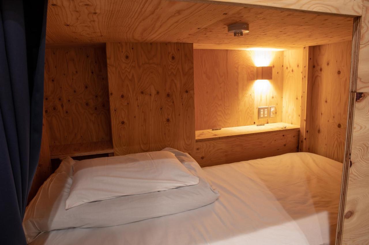 Guesthouse Akicafe Inn Хиросима Экстерьер фото