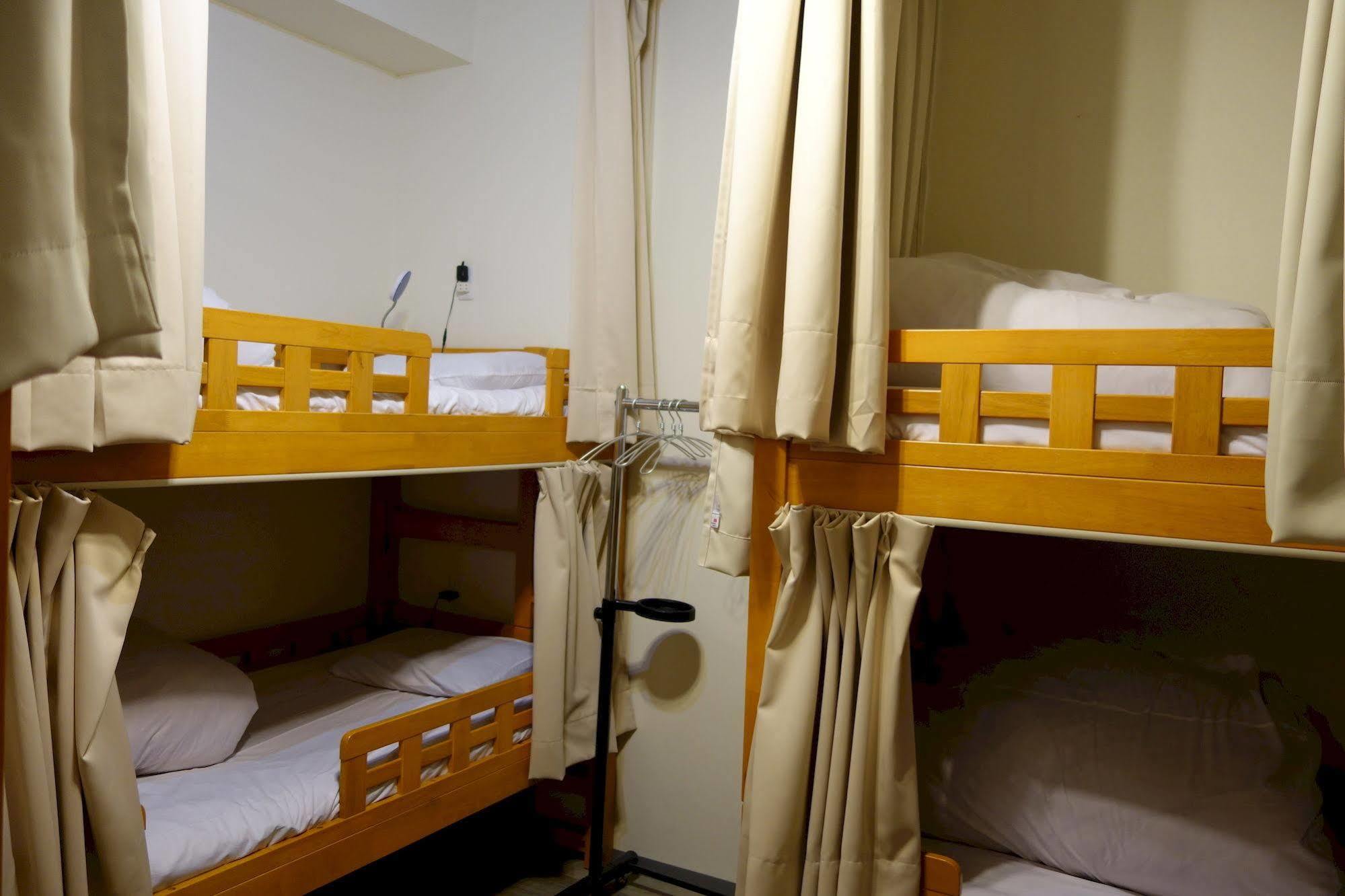 Guesthouse Akicafe Inn Хиросима Экстерьер фото